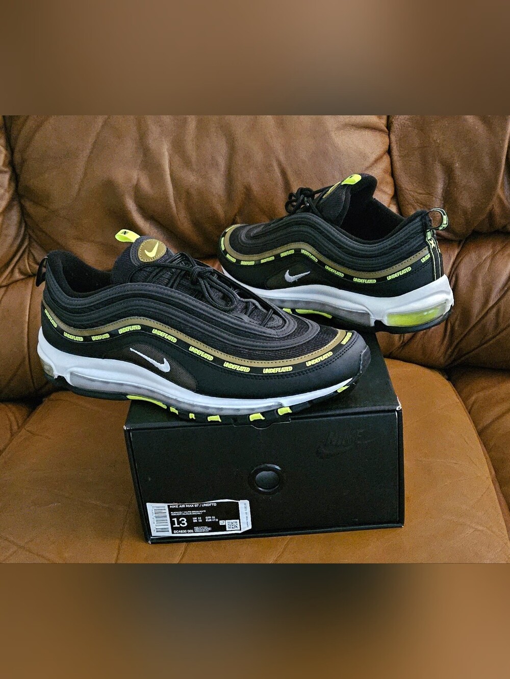 Men's Nike Air Max 97 x Undefeated Black/Volt Low-Top Sneakers Size 13 (MINT)